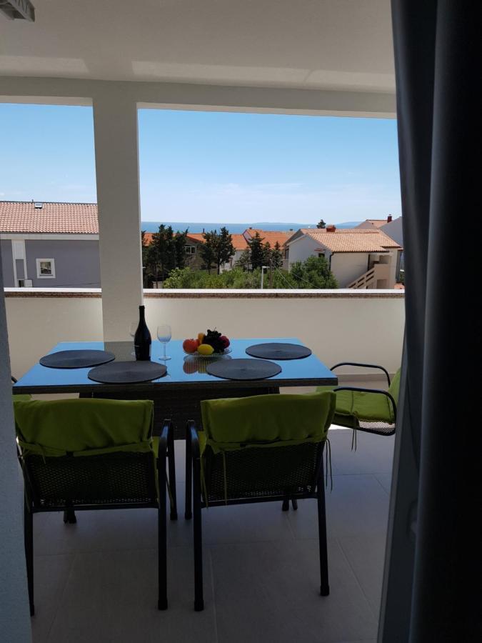 Apartments Sun Dance Novalja Bagian luar foto