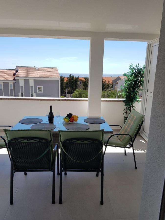 Apartments Sun Dance Novalja Bagian luar foto