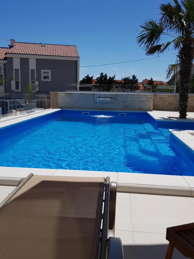 Apartments Sun Dance Novalja Bagian luar foto